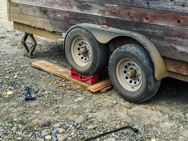 Tiny House flat tire